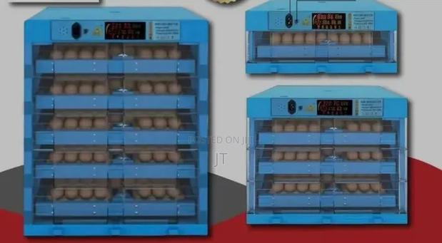 Premier AC/DC Egg Incubators - thumbnail 2