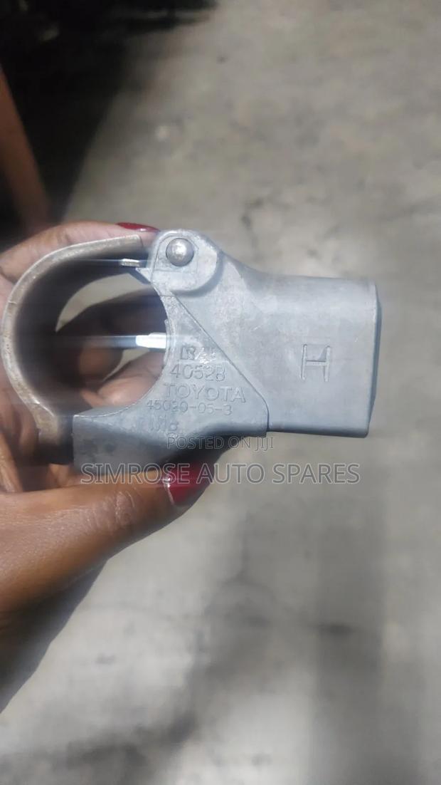 Toyota Vitz Steering Lock. - thumbnail 3