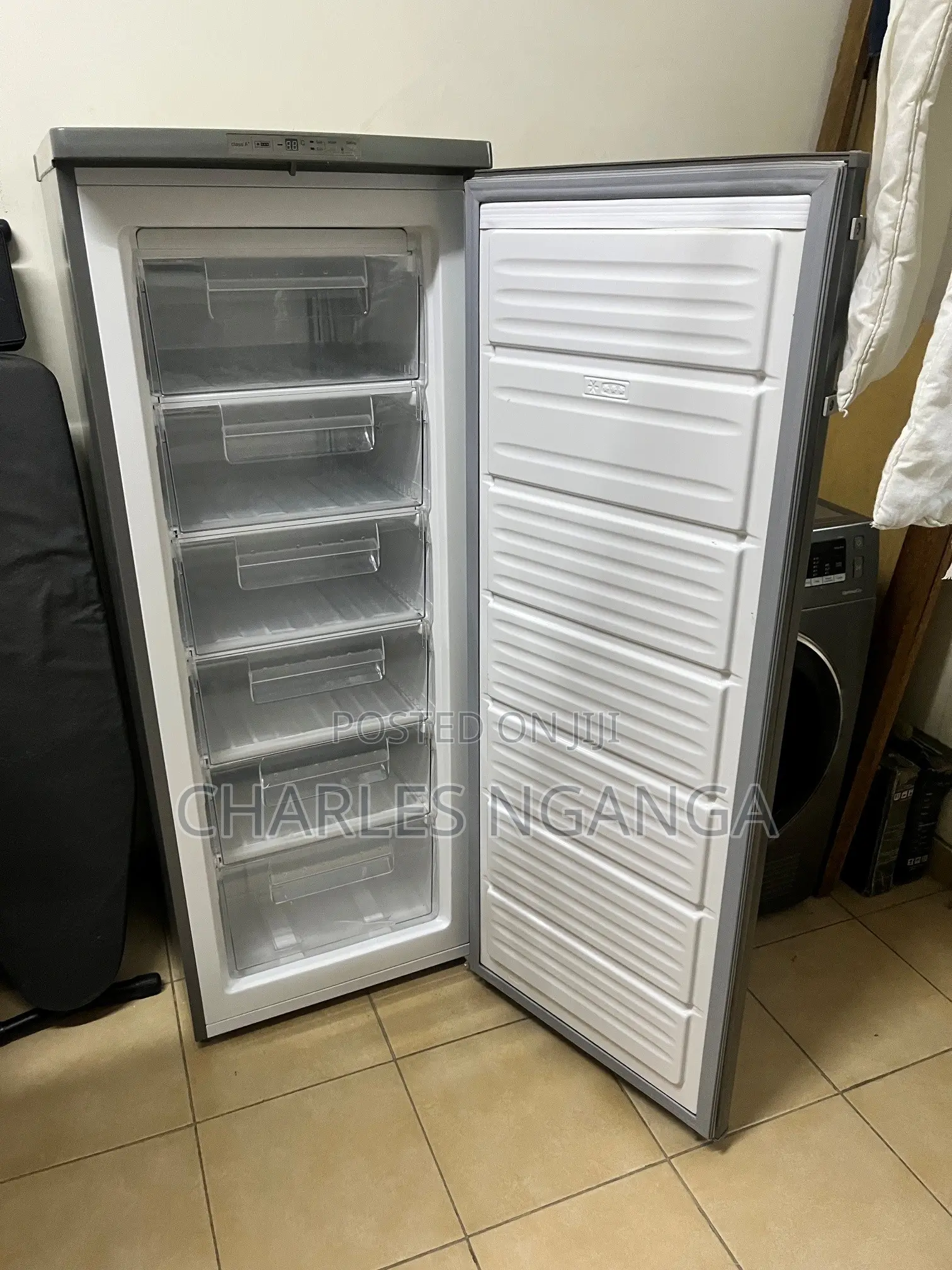 Von VAFS-20DHS 182l Upright Freezer