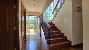4bdrm House in Runda Paradise, Kiambu CBD for rent