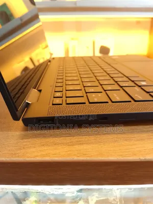 Laptop HP Elite Dragonfly x360 8th Gen 16GB Intel Core i7 SSD 256GB