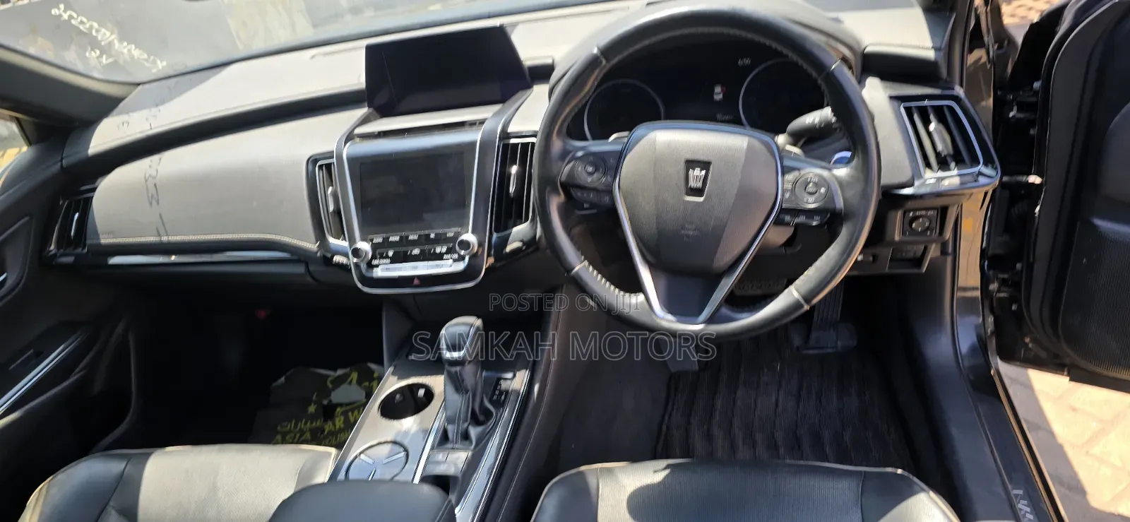 Toyota Crown 2020 Black