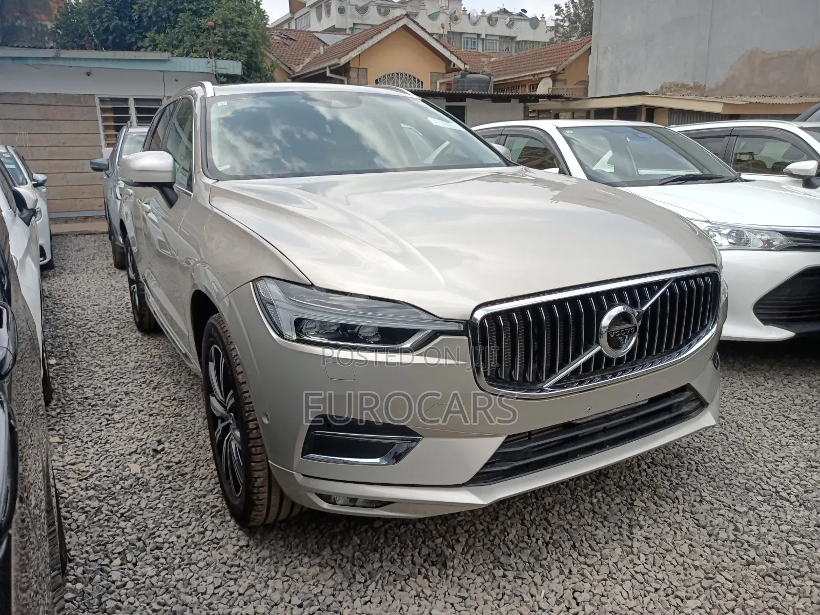 Volvo XC60 2019 Gold