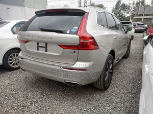 Volvo XC60 2019 Gold