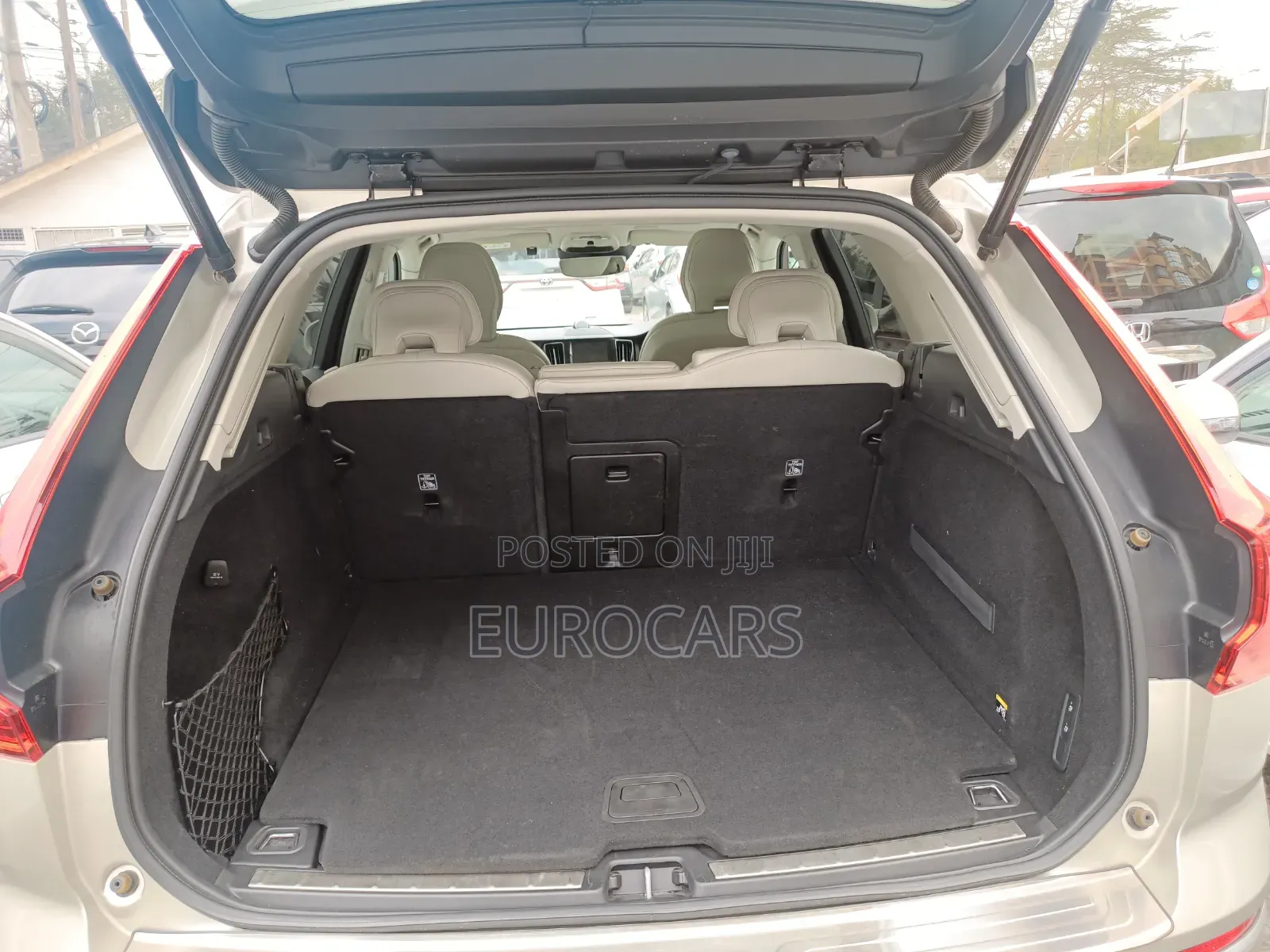 Volvo XC60 2019 Gold