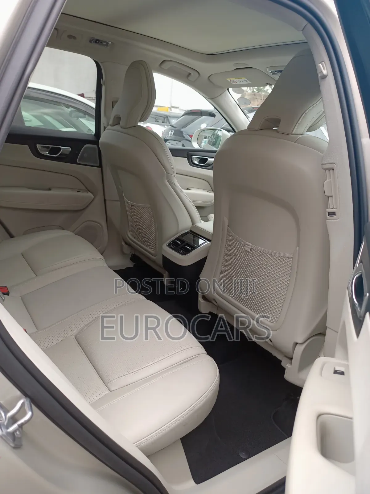 Volvo XC60 2019 Gold
