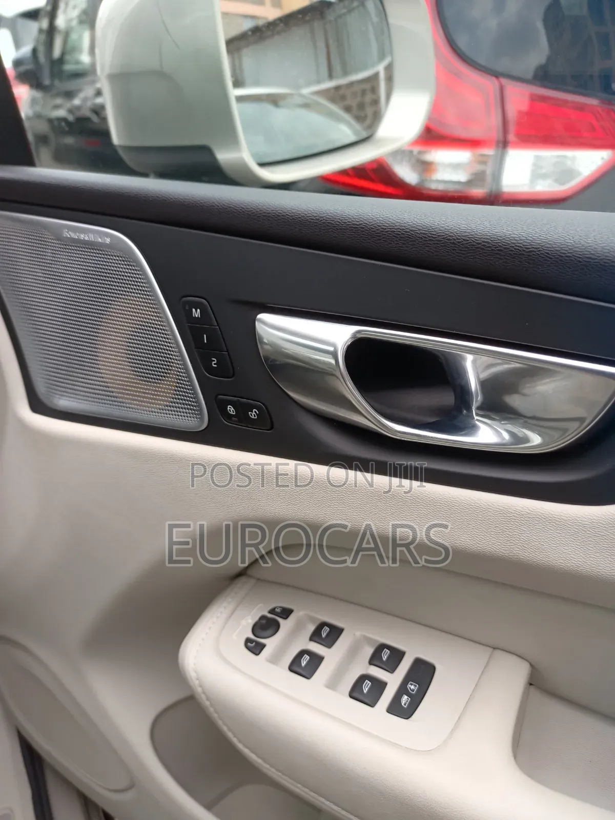 Volvo XC60 2019 Gold