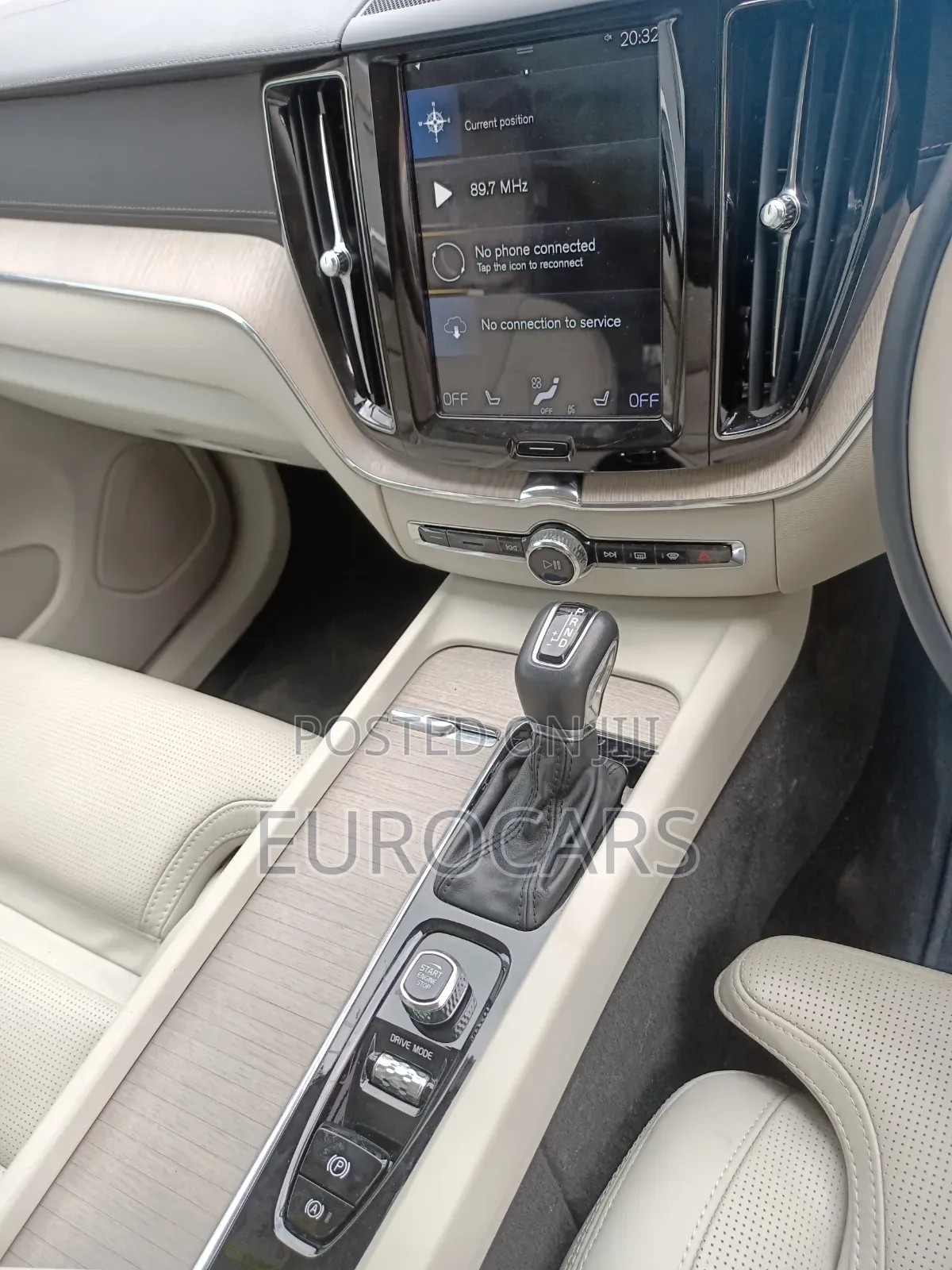Volvo XC60 2019 Gold