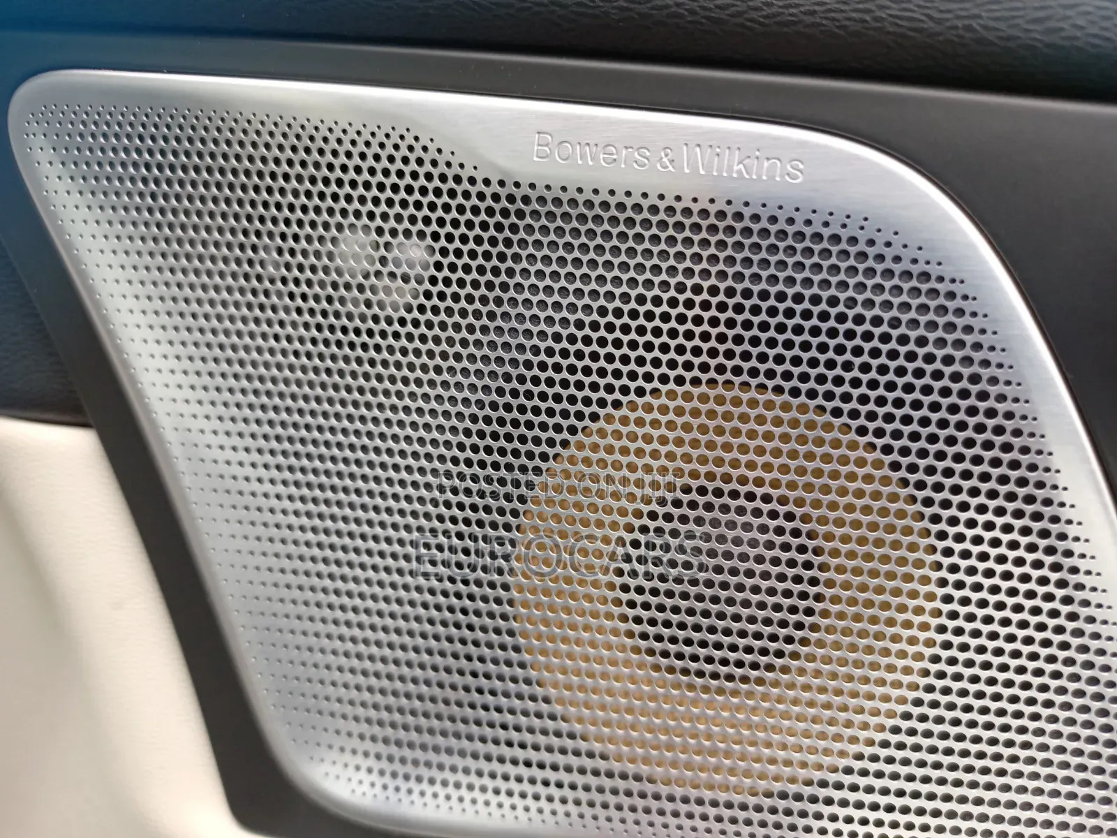 Volvo XC60 2019 Gold