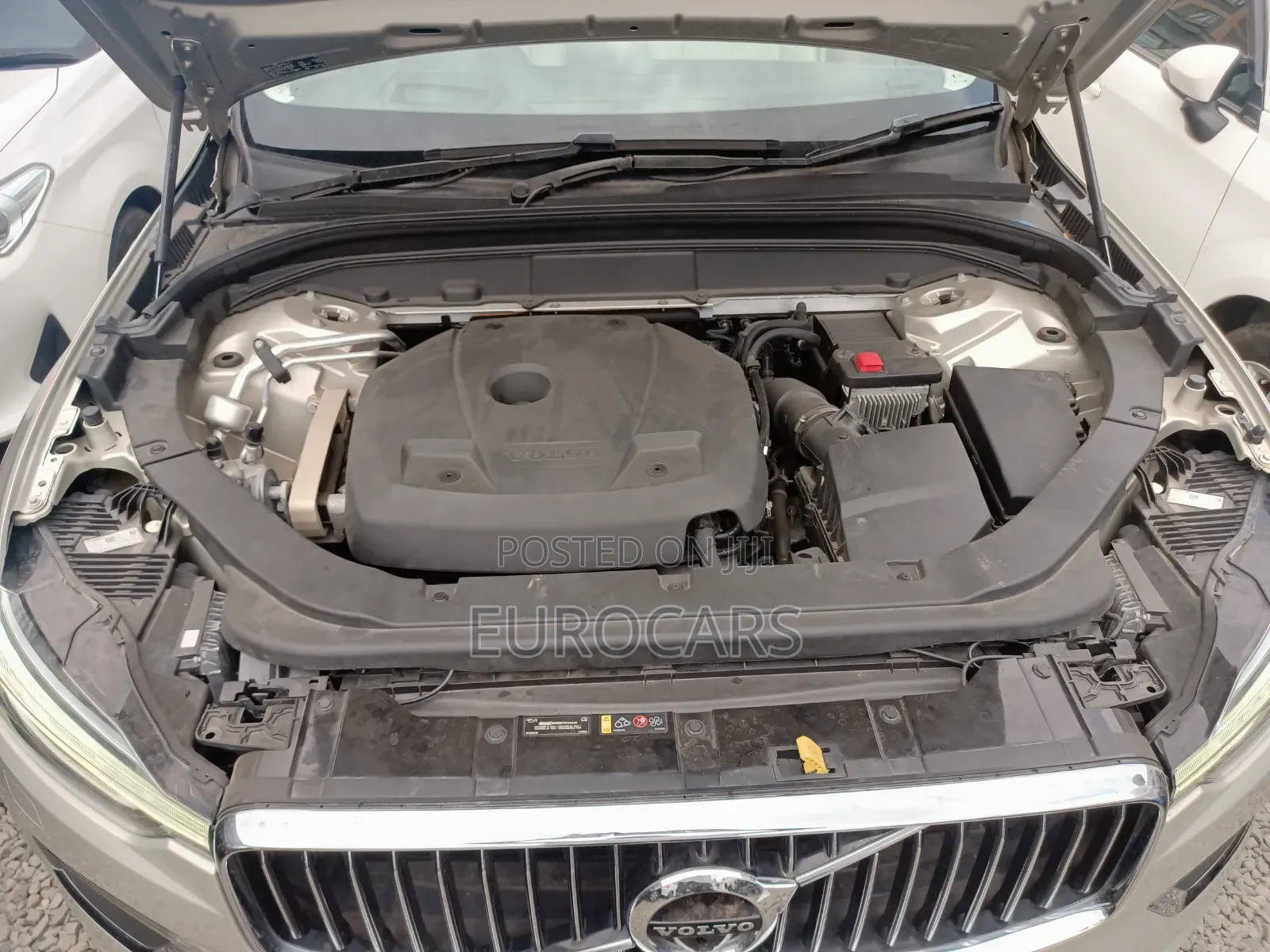 Volvo XC60 2019 Gold