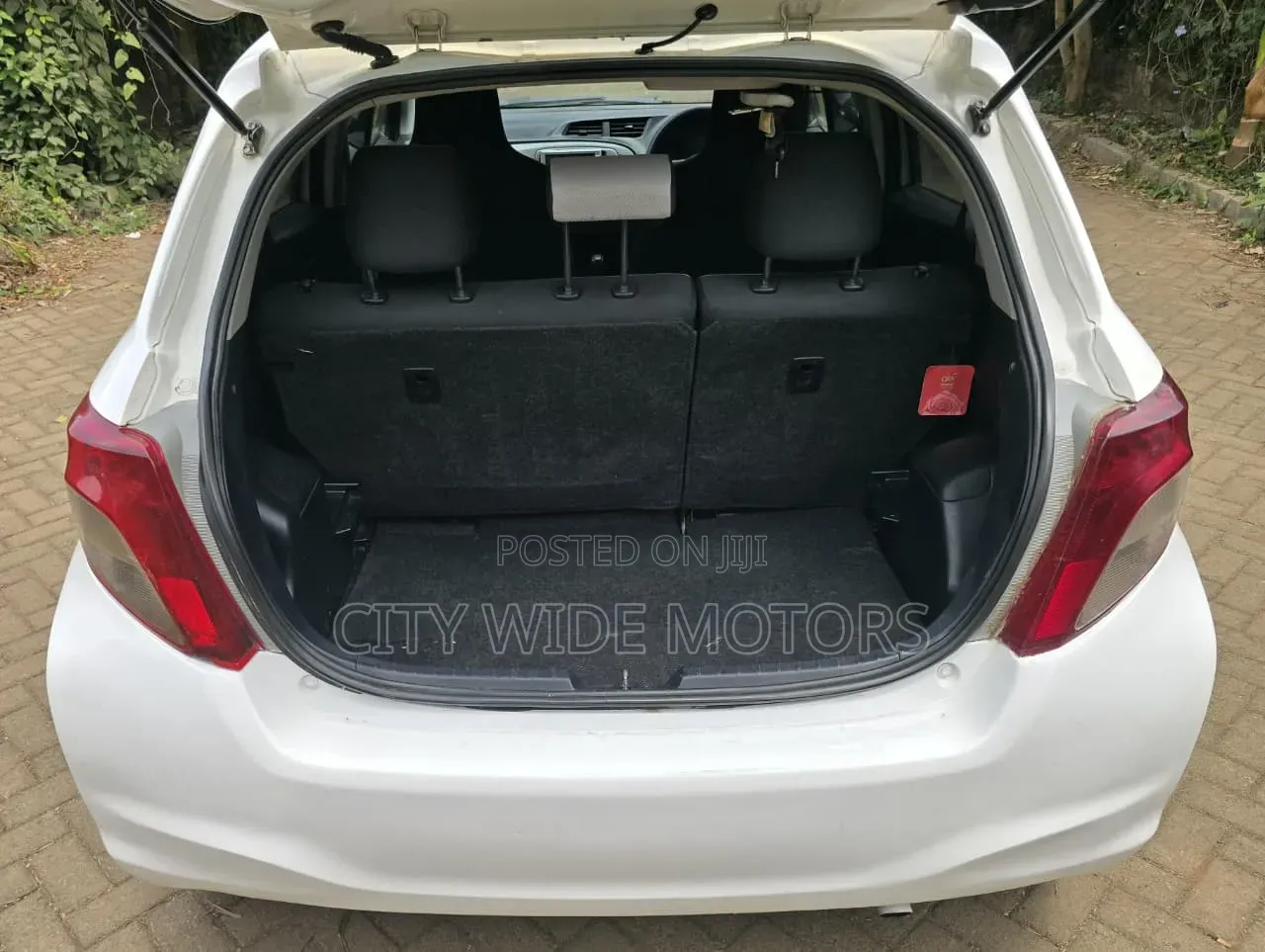 Toyota Vitz 2012 White