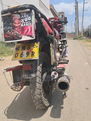 Bajaj Boxer 150 UG 2024 Red