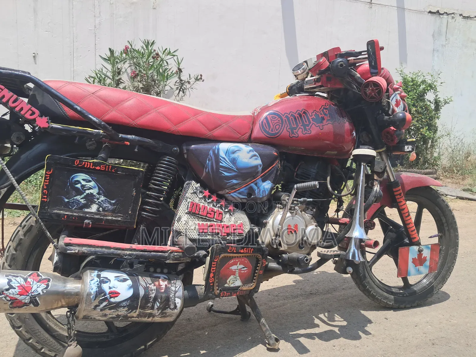 Bajaj Boxer 150 UG 2024 Red