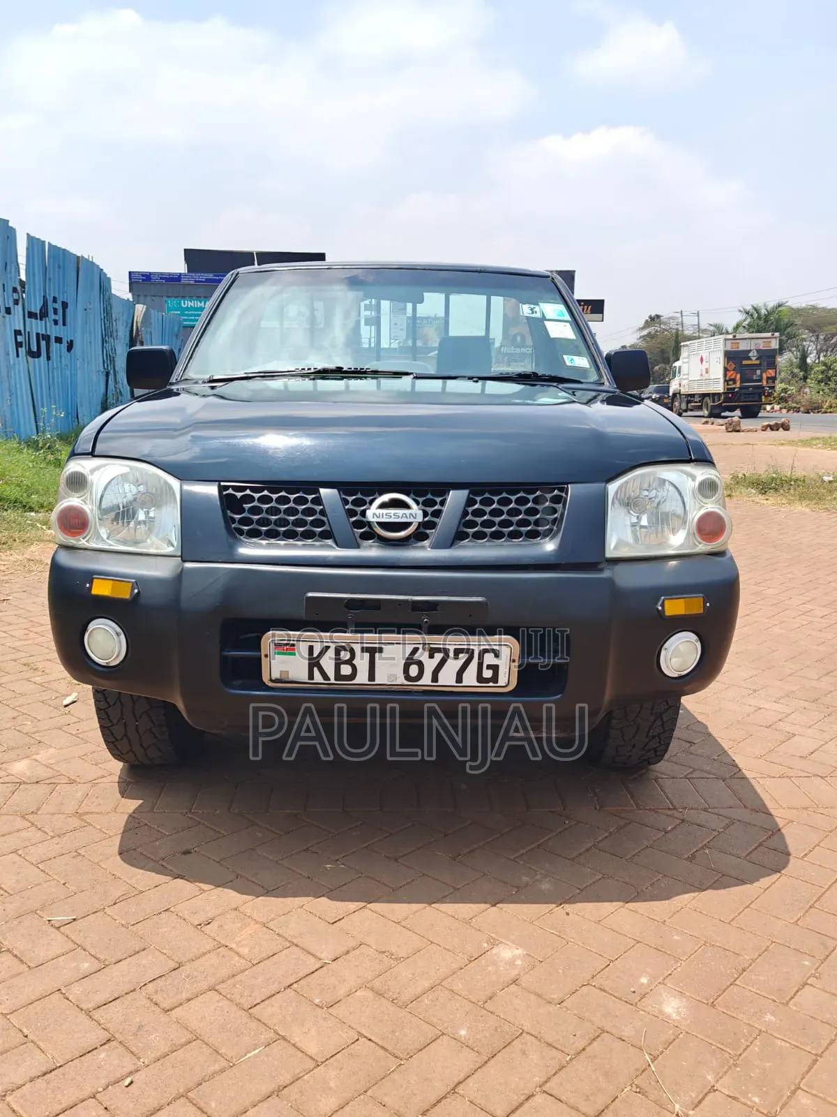 Nissan Hardbody 2012