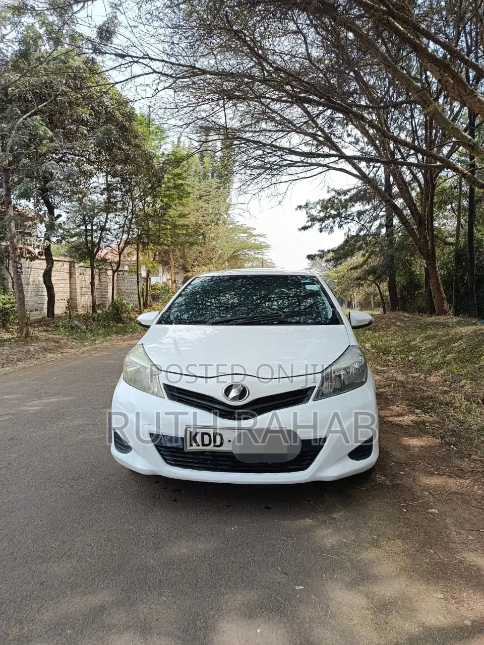 Toyota Vitz 2014 White