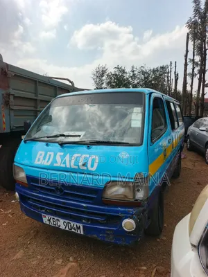 Toyota HiAce 2009 Blue