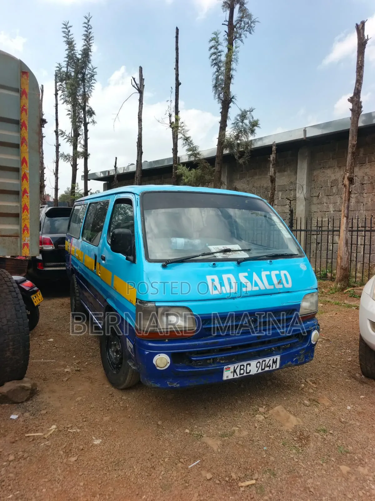 Toyota HiAce 2009 Blue