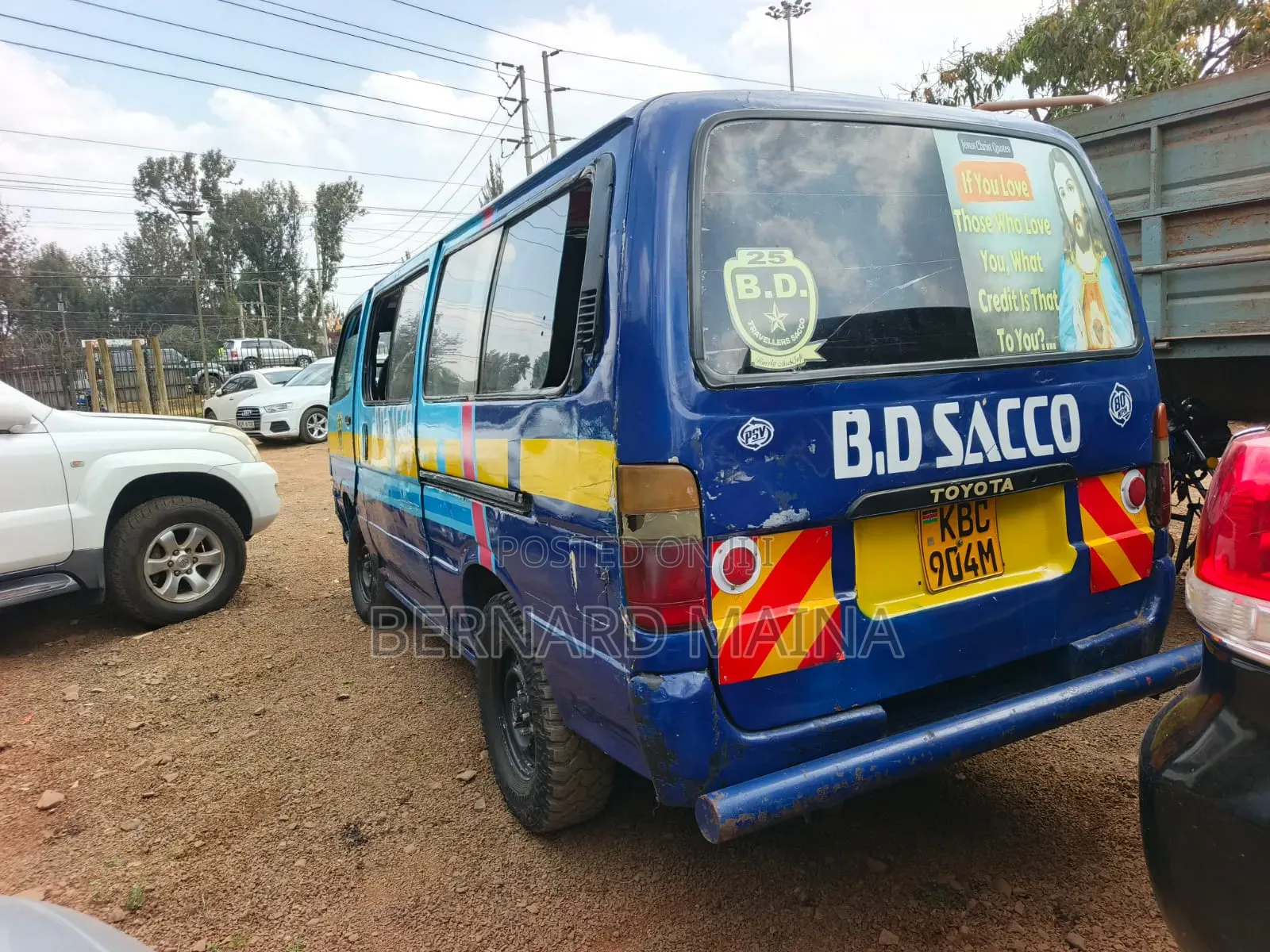 Toyota HiAce 2009 Blue