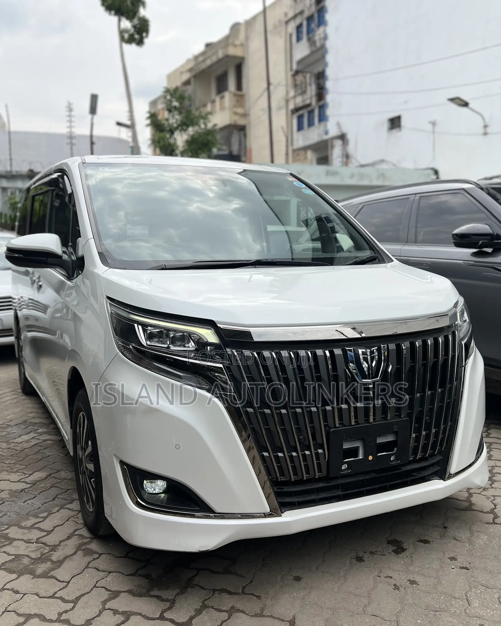 Toyota Esquire 2.0 FWD (7 seater) 2019 White