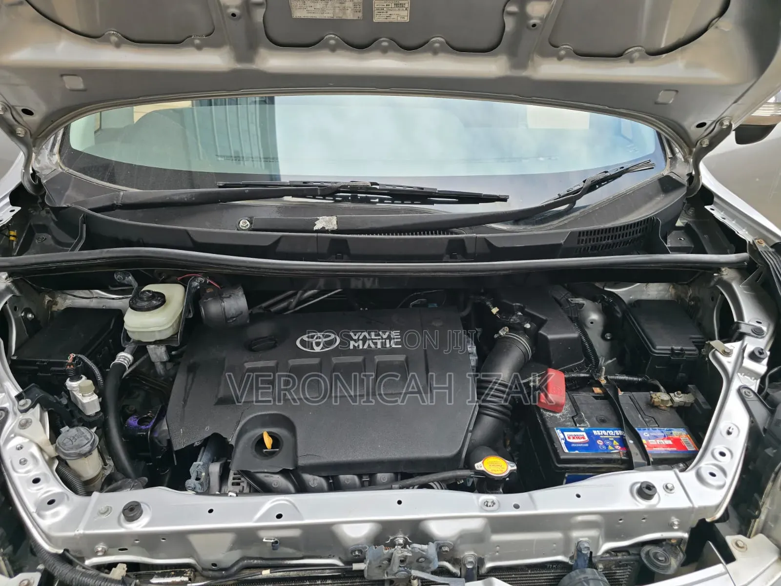 Toyota Voxy 2009 Silver
