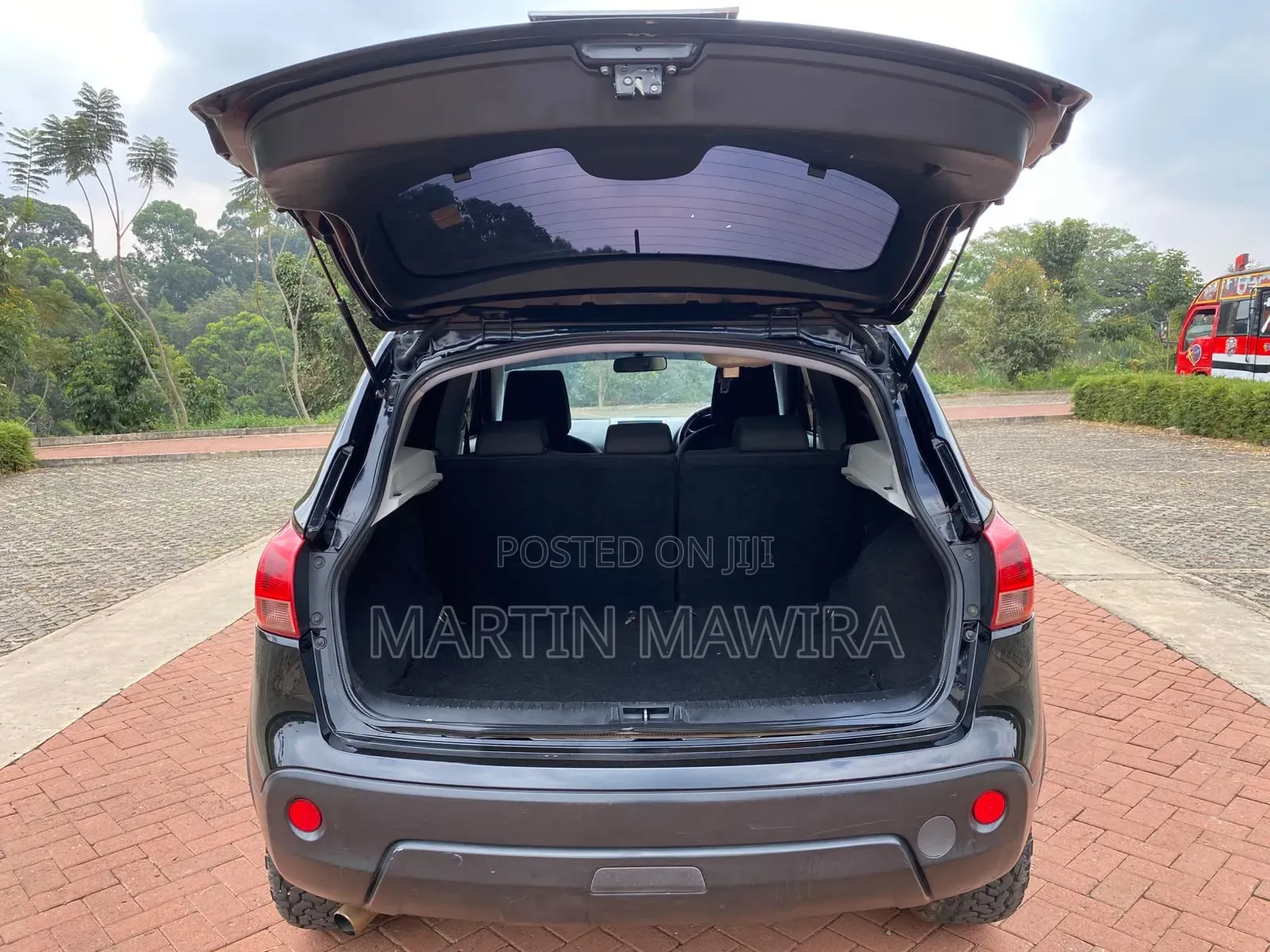 Nissan Dualis 2011 Black