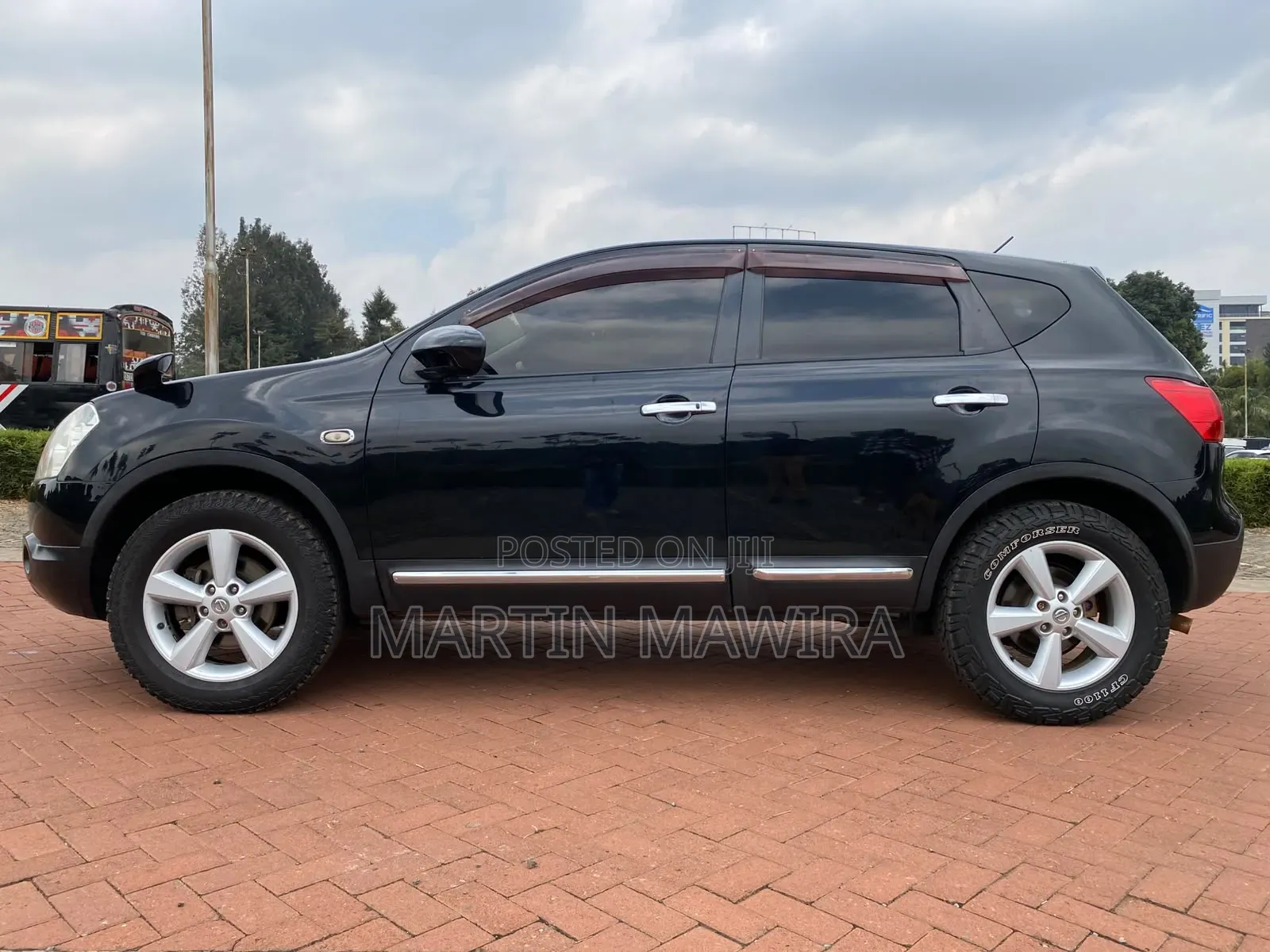 Nissan Dualis 2011 Black