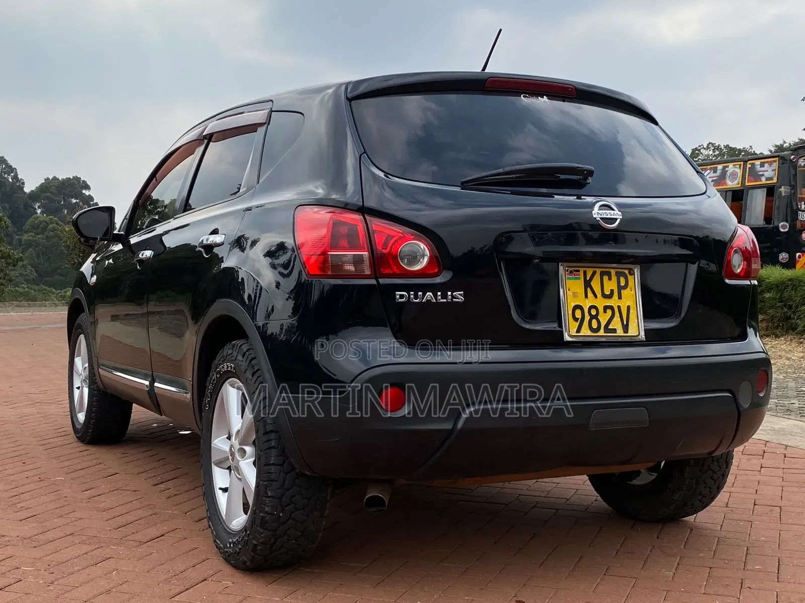 Nissan Dualis 2011 Black