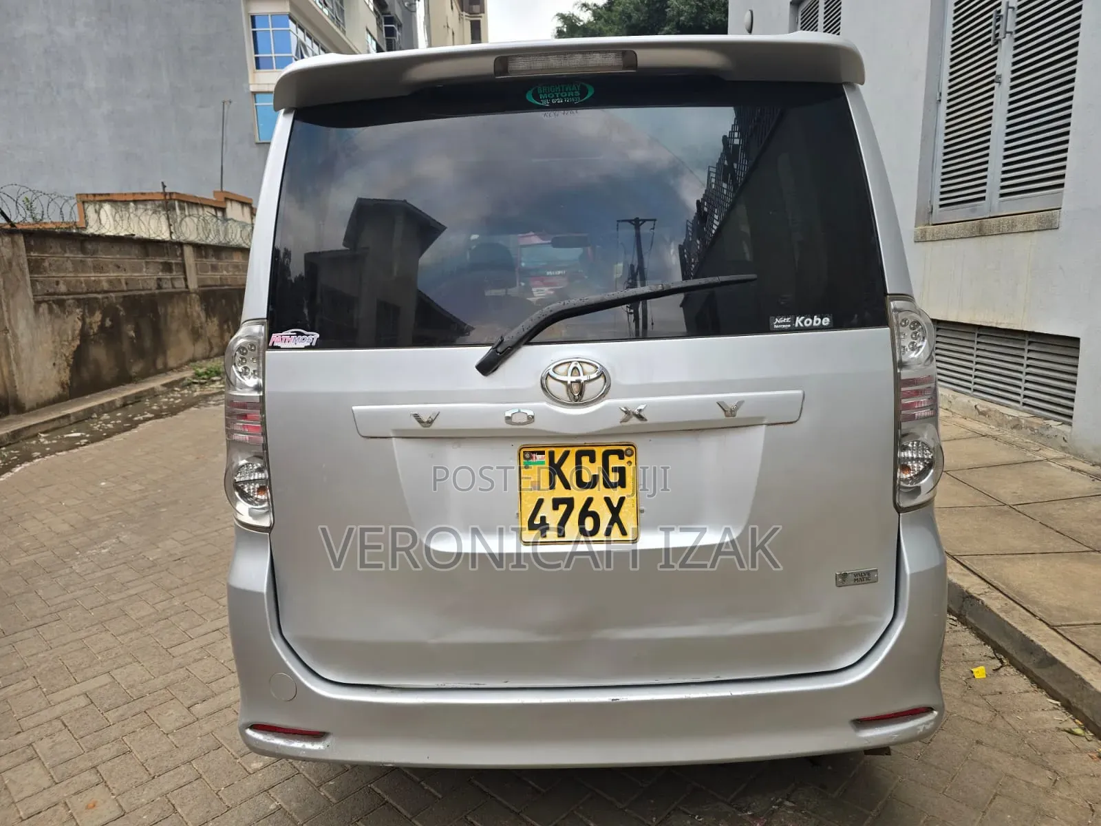 Toyota Voxy 2009 Silver