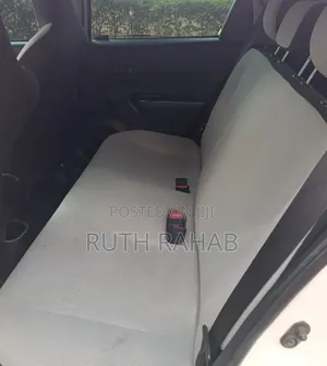Toyota Vitz 2014 White