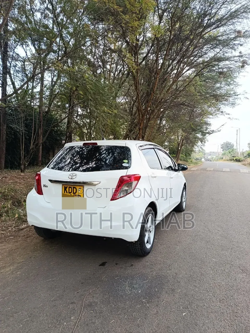 Toyota Vitz 2014 White