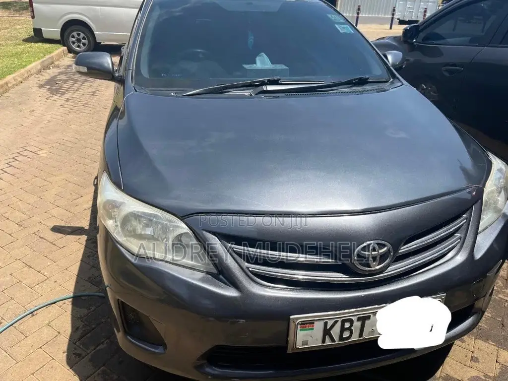Toyota Corolla 2012 Gray