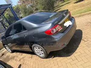 Toyota Corolla 2012 Gray
