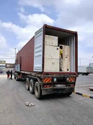 Forlift Available for 'Lifting Heavy' Loads