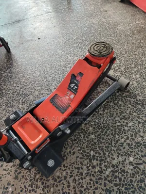 Strong and Reliable Heavy Duty 4tn Trolley Jack Machine Sunshine Italy