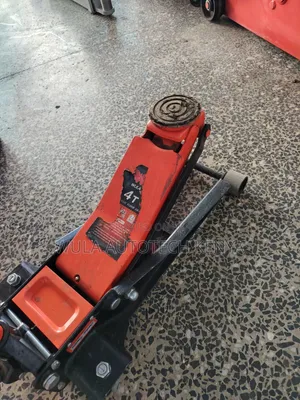 Strong and Reliable Heavy Duty 4tn Trolley Jack Machine Sunshine Italy