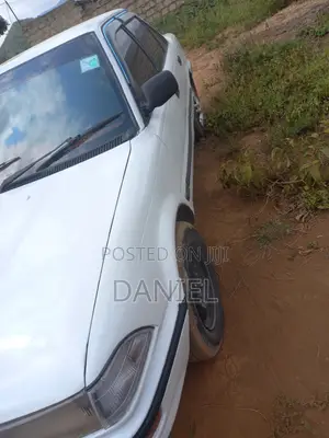 Toyota Corolla 1990 White