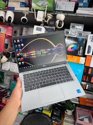 Laptop Dell Latitude 5300 16GB Intel Core i5 SSD 256GB