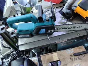 Cordless Makita Chainsaw 12"