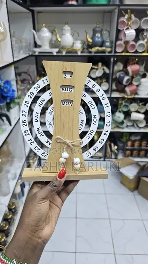 Creative Manual Rotating Calendar