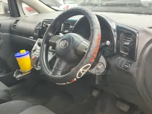 Toyota Wish 2005 Silver
