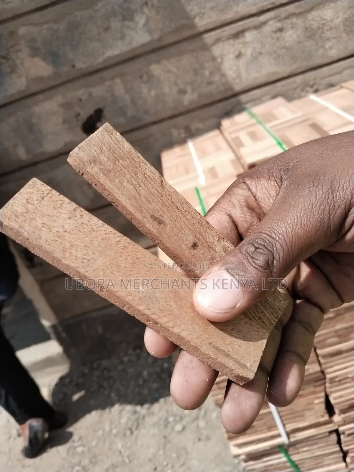 5-Finger Mahogany Wood Parquates