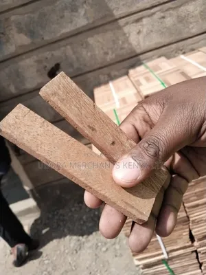 5-Finger Mahogany Wood Parquates
