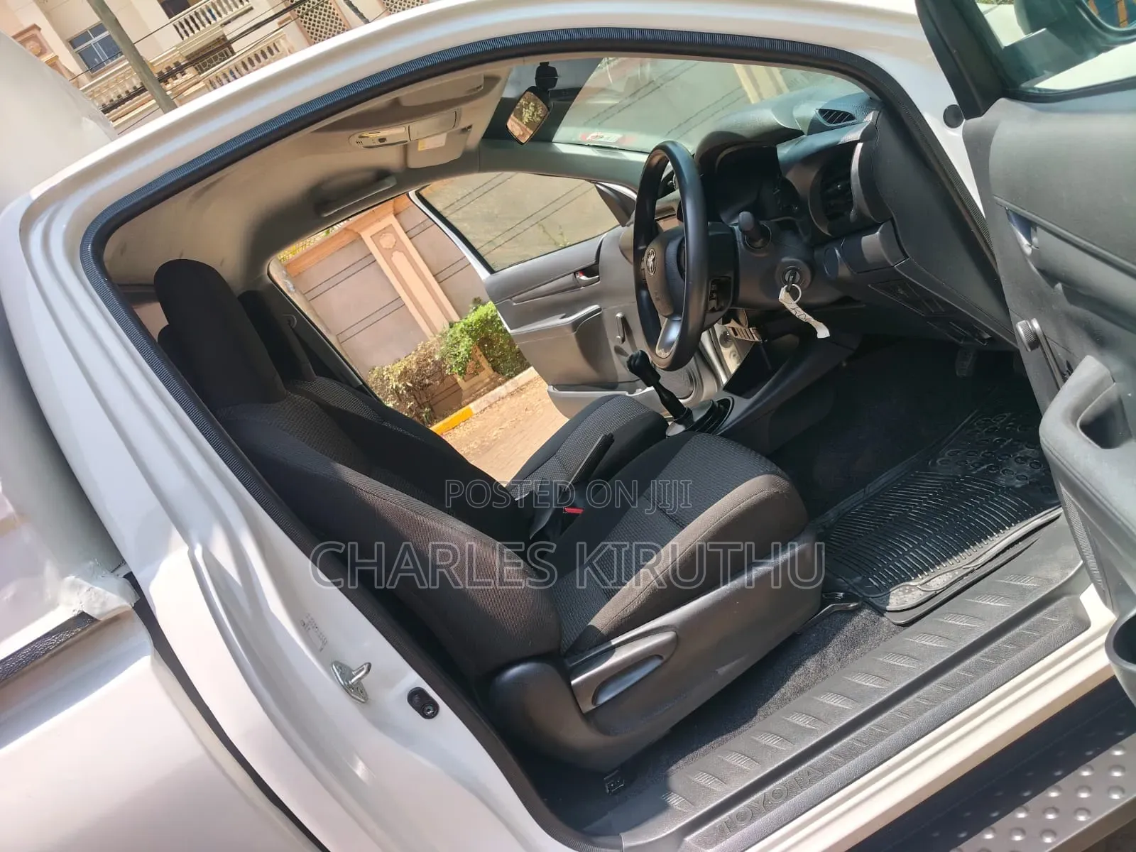 New Toyota Hilux 2025 White