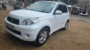 Toyota Rush 2010 White