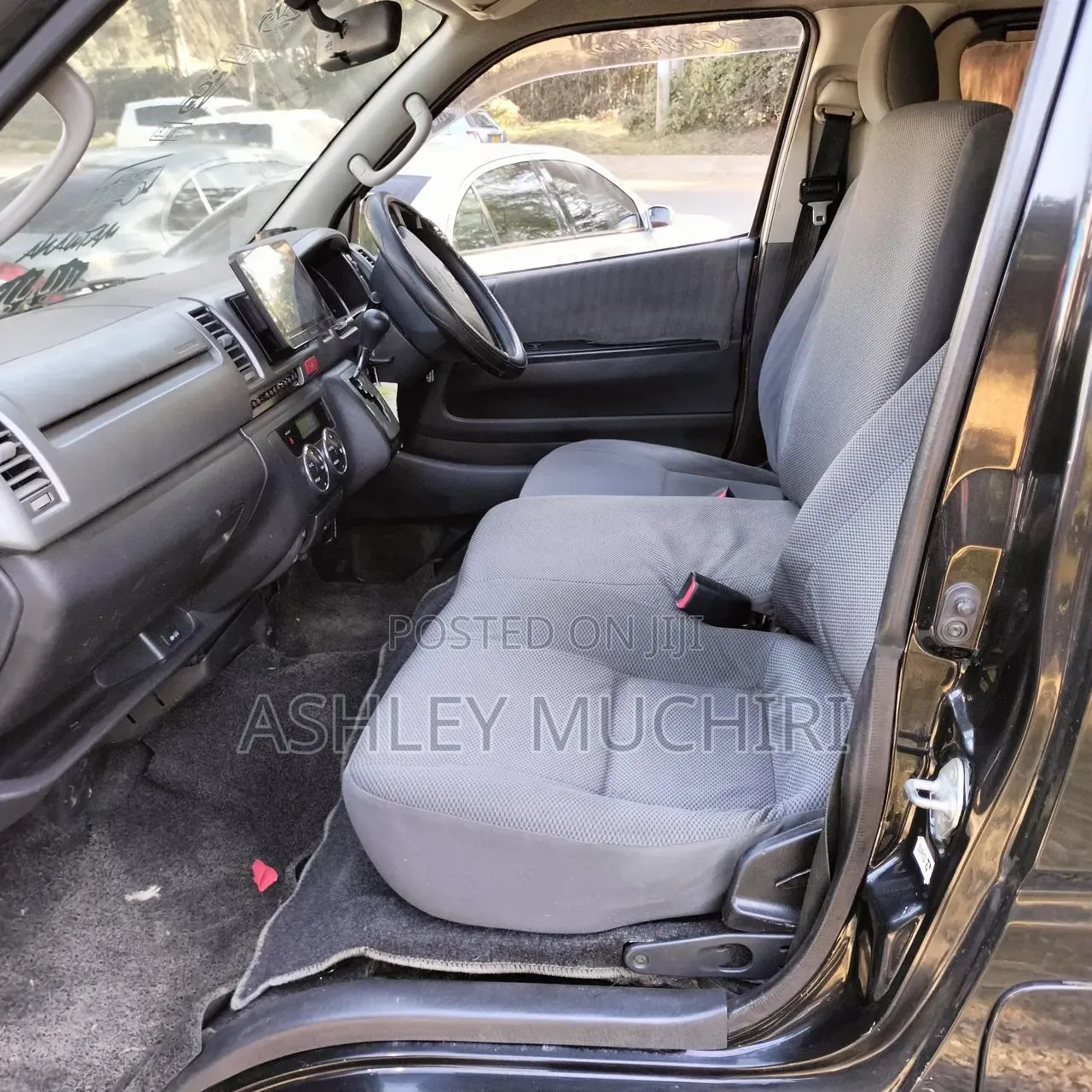 Toyota HiAce 2015 Black