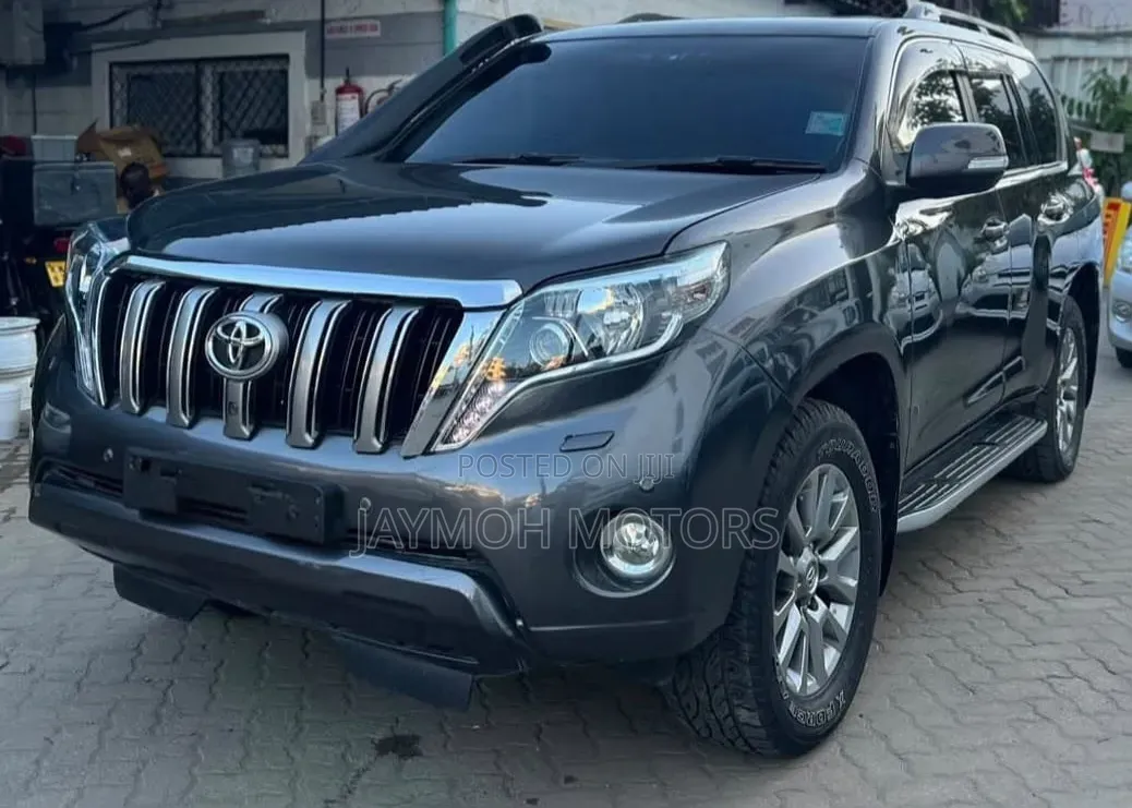 Toyota Land Cruiser Prado 2013 Gray