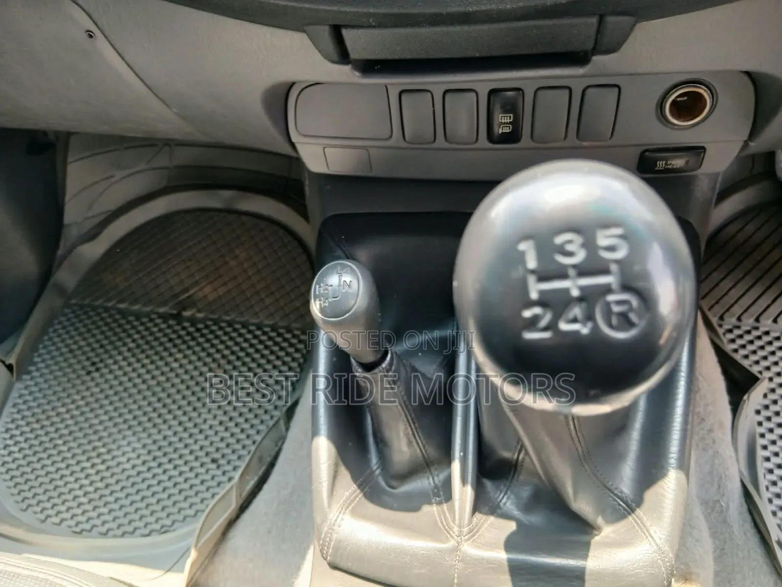 Toyota Hilux 3.0 D-4D 4x4 2012 Black