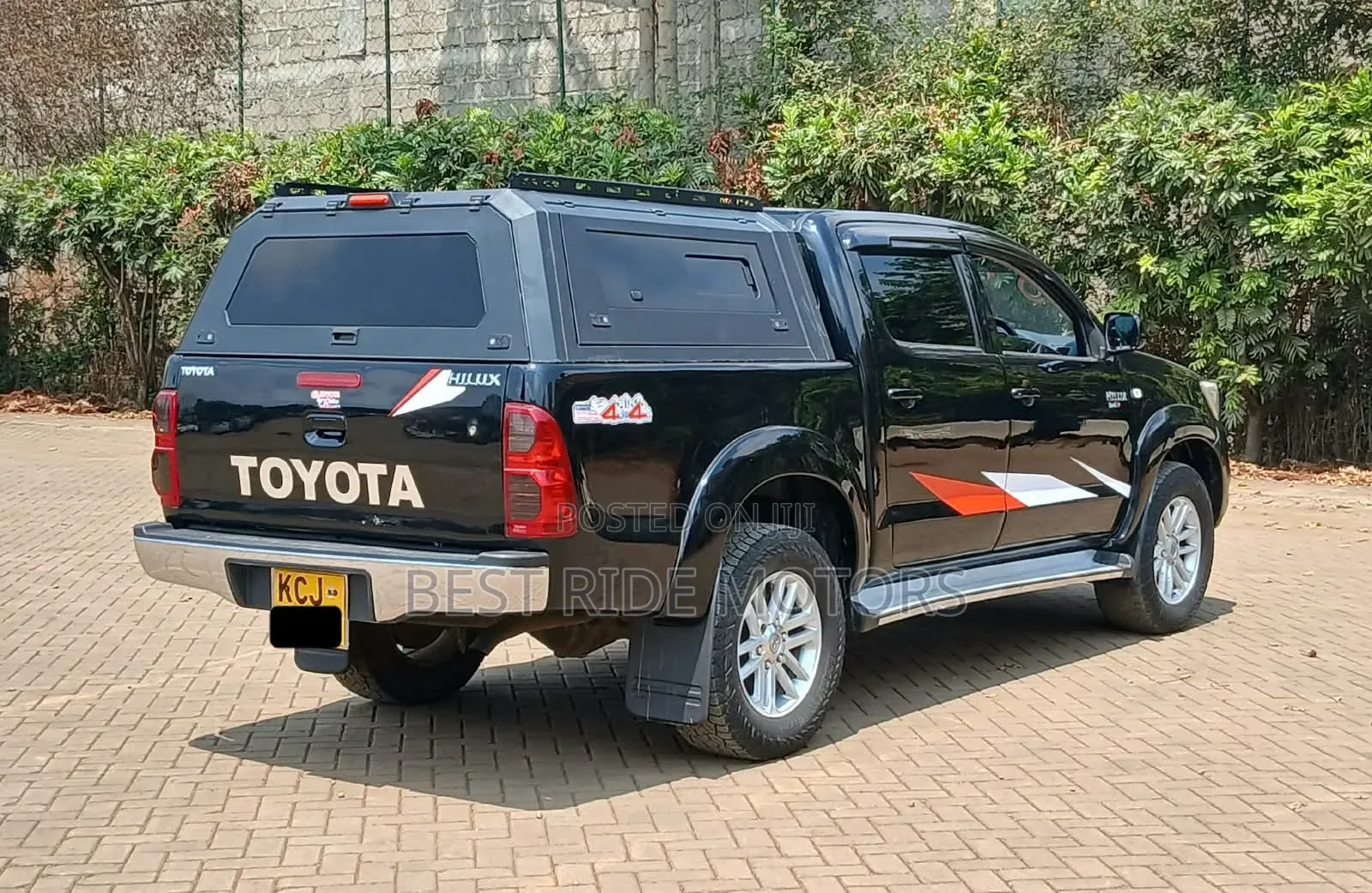 Toyota Hilux 3.0 D-4D 4x4 2012 Black