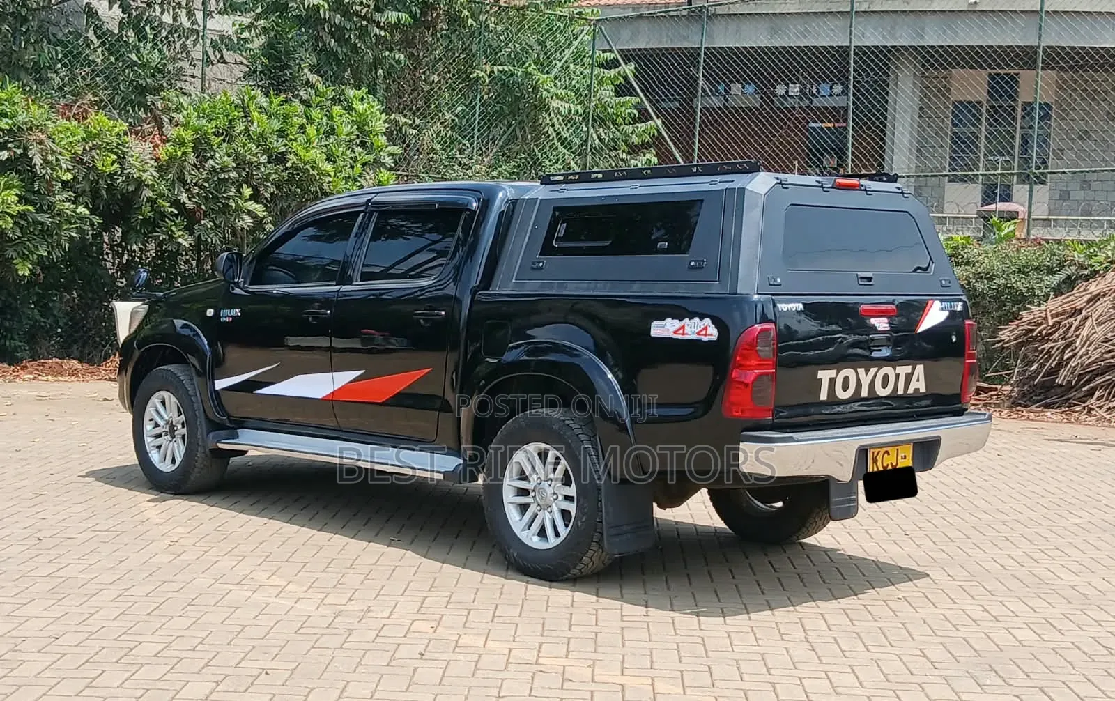 Toyota Hilux 3.0 D-4D 4x4 2012 Black