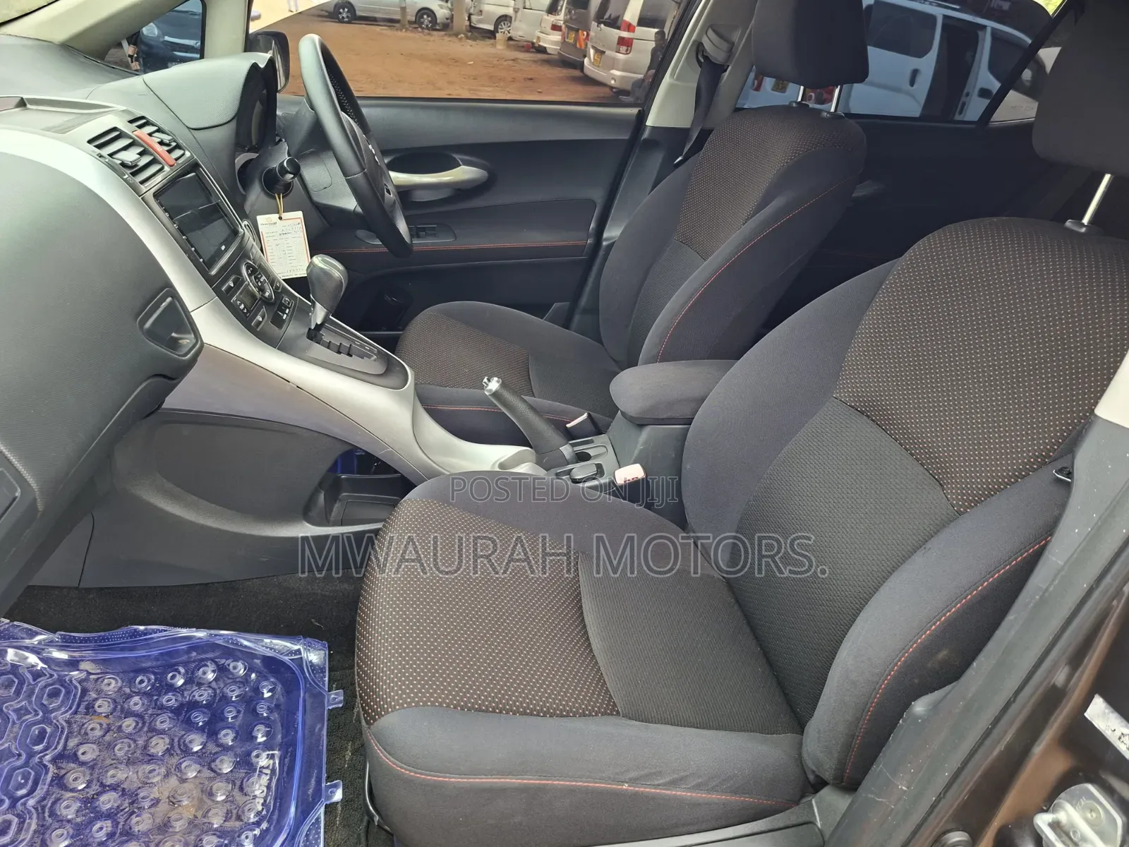 Toyota Auris 2010 Gray